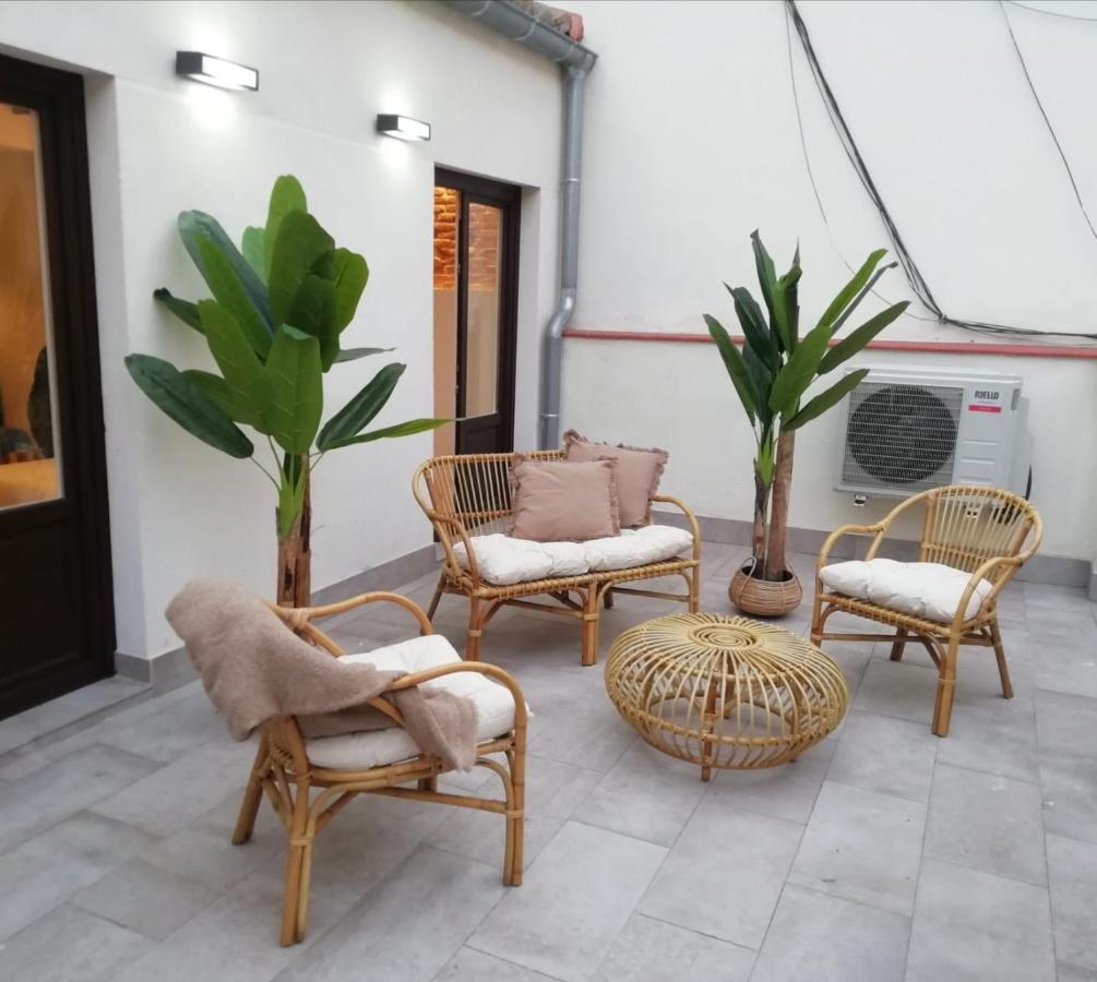 Apartamentos Con Encanto En La Latina Мадрид Экстерьер фото